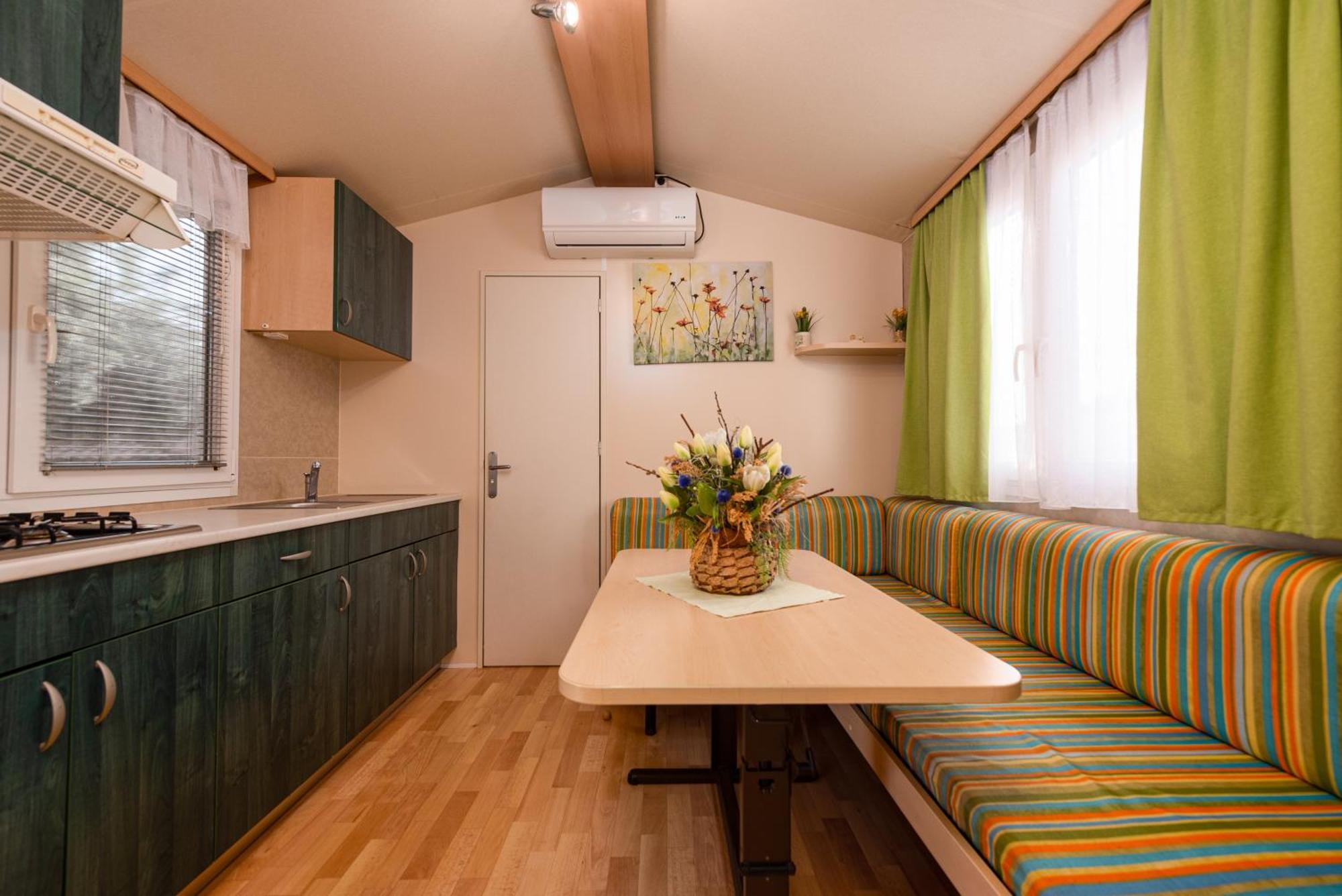 Camp Mrkva Mobile Homes With Pool Sukosan Room photo